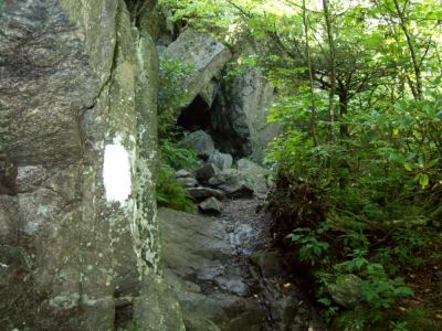 Trail Through the Boulder-Cave
Yup, the trail goes through there...
Wilburn Ridge, 9-09
