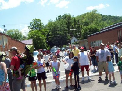 Preparing for the water battle
Trail Days Parade, 2009
