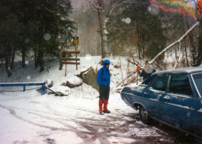 Trailhead at Rocky Fork
Joe and Bol'Dar preparing to hike...This was the day of the stealth snow trek.
Photo by RAT.
