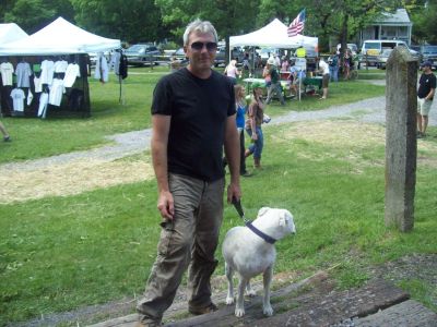 Fish and Dog
Trail Days, 2009
Photo by Rat
