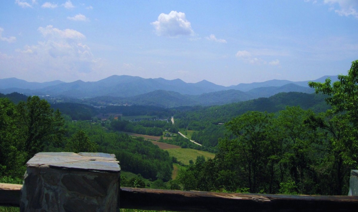 9161,_Georgia_Overlook,_5-2011.jpg