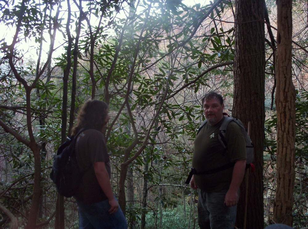 Rat_and_Tyler_on_top_of_cliff_above_Lilybeth_Falls,_11-09.jpg