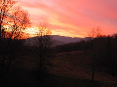 Sunset
Devils Fork Gap...
Viking Mountain in the distance.
November, 2010
