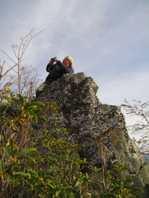 Whitehouse Mountain Cliffs
Rat Patrol taking photos from the 'Dragon's Tooth' cliff-rock.
Rocky Fork Area,
December, 2010
