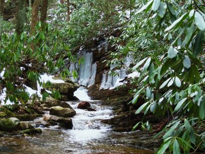 Icicles
and slick rocks above Margarette Falls,
1-20-2011
