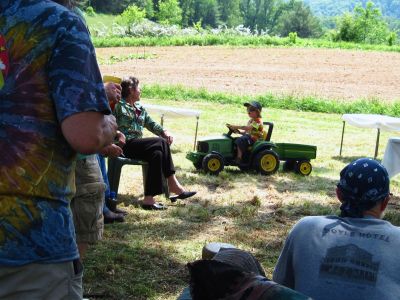 Telly On Tractor
Pre-Wedding Festivities...
5-21-2011
