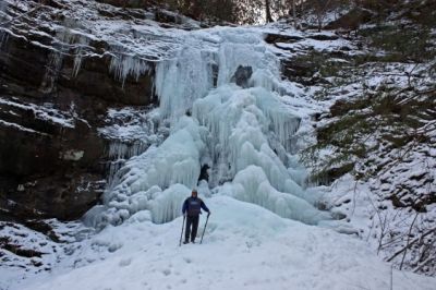 Sill Branch Falls (lower) 
Frozen...
Photo by 'WISERR' 
January, 2010
