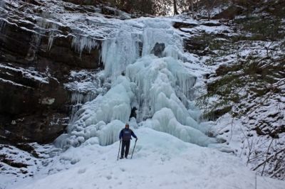 Sill Branch Falls (lower) 
Frozen...
Photo by 'WISERR' 
January, 2010
