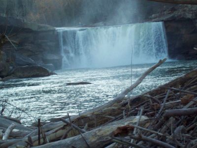 Cumberland Falls (KY) 
Photo by Rat
11-27-2009 
