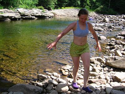 creek_hikerbabe.jpg