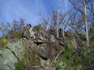 Whitehouse Mountain Cliffs
Rat Patrol and Melissa 'coping some visuals'
Rocky Fork Area,
December, 2010
