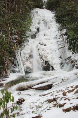 Red Fork Falls frozen
Photo by Charlie Warden
Jan. 17, 2009
