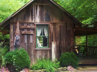 Standing Bear Farm
The cabin...
