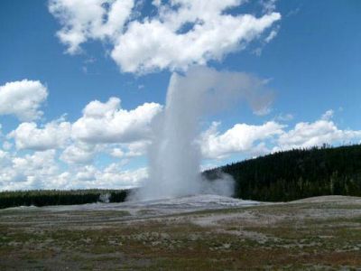 Old faithful Geyser
Erupts every 57 minutes  Photo courtesy of Katrina Kane 8-2010
