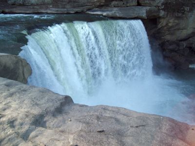 Cumberland Falls (KY) 
Photo by Rat
11-27-2009 

